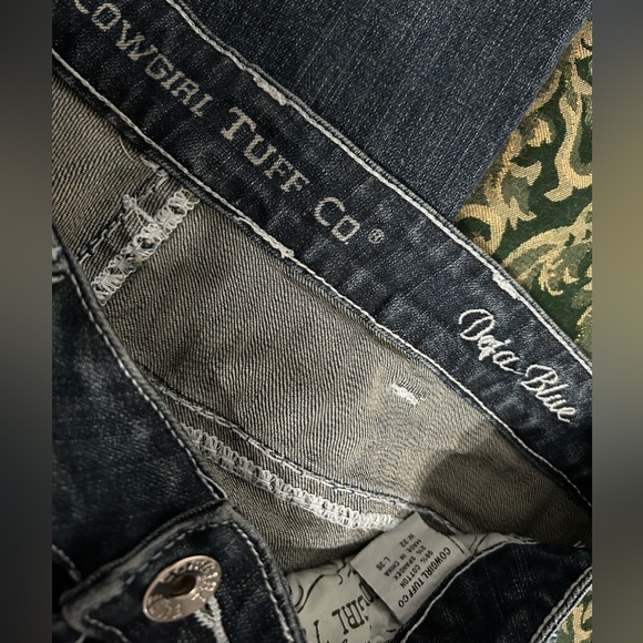 Cowgirl tuff dejan blue barbwire jeans - Picture 5 of 5